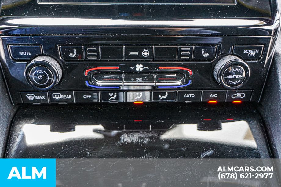 Used 2025 Black Jeep Altitude image 43