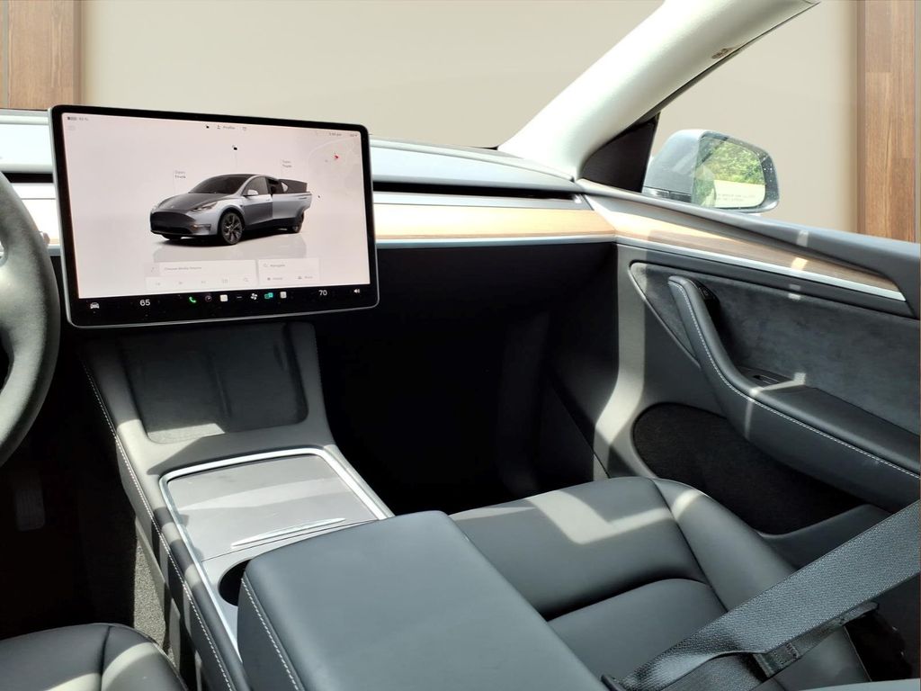 TeslaModel Y23