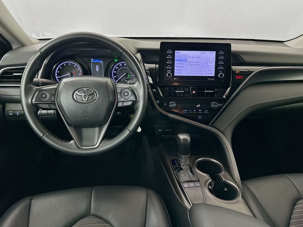 Thumbnail: 2022 Toyota Camry - 21