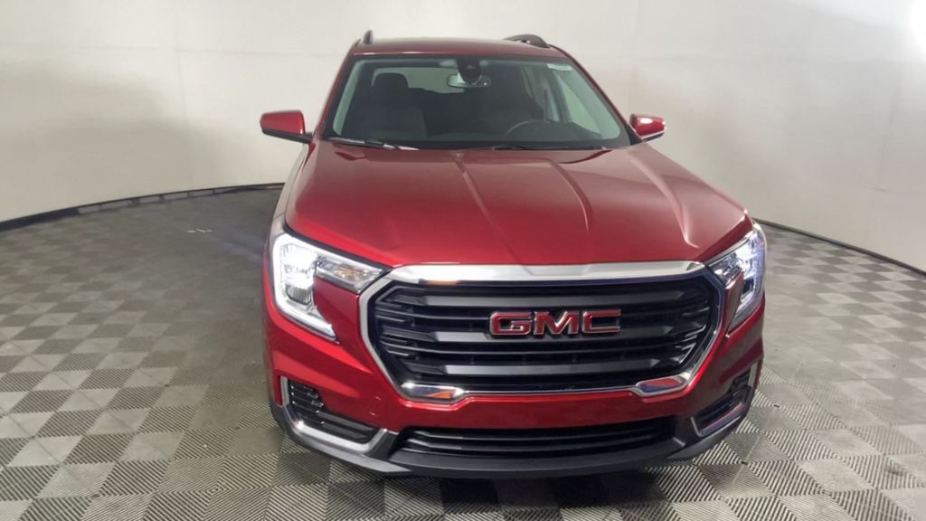 2024 GMC Terrain SLE 3