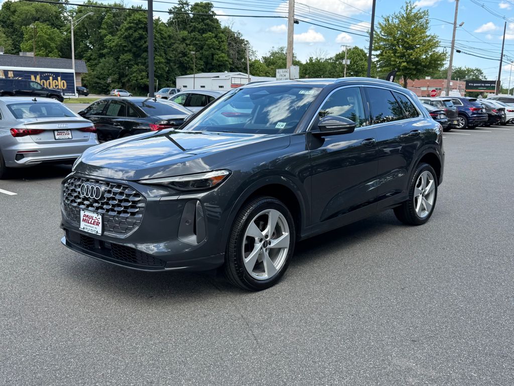 Gray Metallic 2025 Audi Q5 quattro Premium Plus 40 TFSI SUV / Crossover All-Wheel Drive 7-Speed Automatic