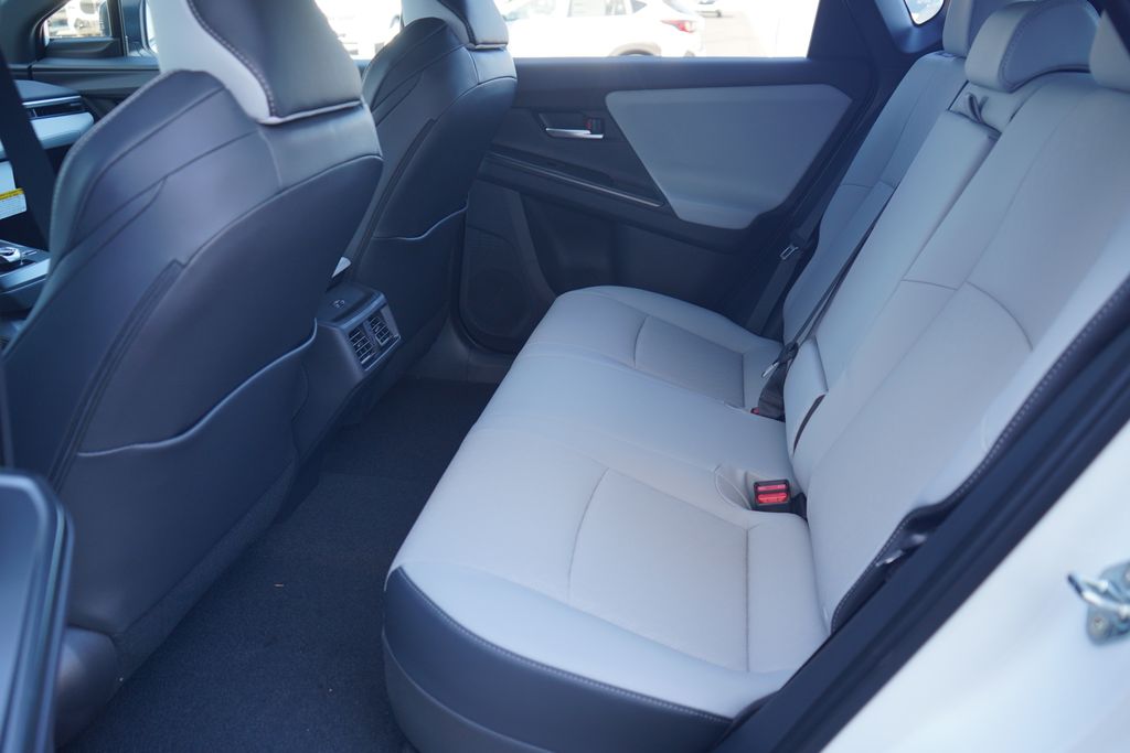 Thumbnail: 2026 Subaru Solterra - 7