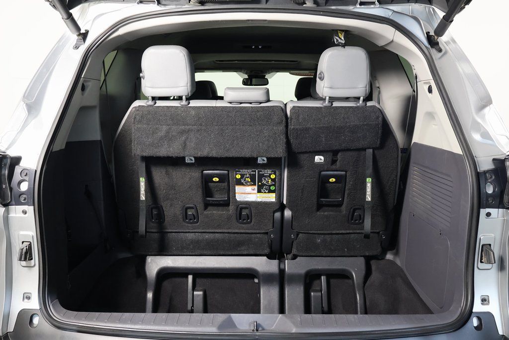 Thumbnail: 2024 Toyota Sienna - 15