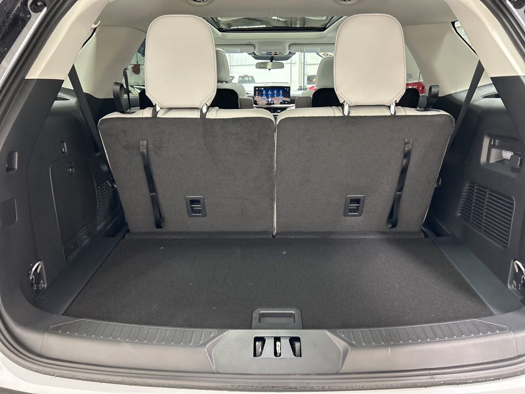 new 2026 Ford Explorer car, priced at $47,670