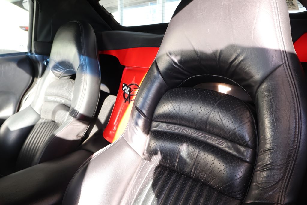 Thumbnail: 2001 Chevrolet Corvette - 13