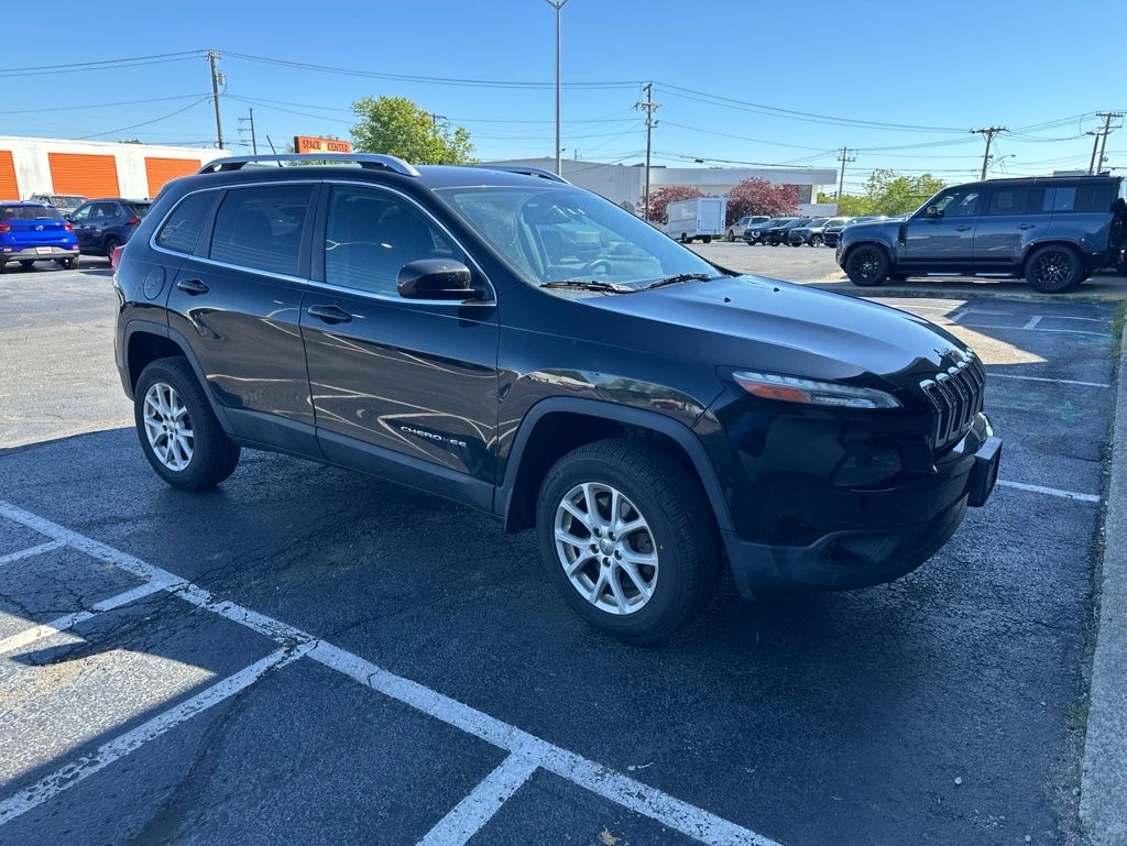 View vehicle photo 3
