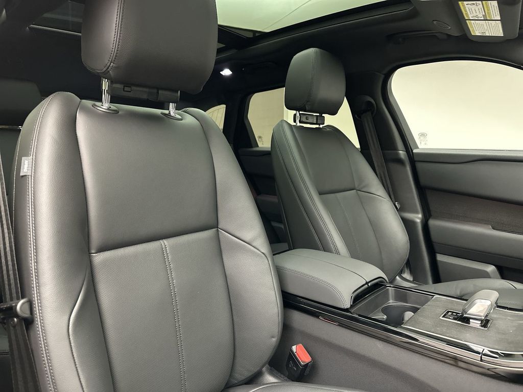 Thumbnail: 2024 Land Rover Range Rover Velar - 11