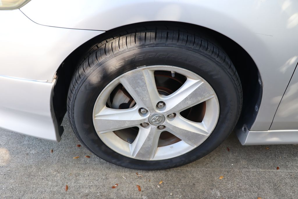 Thumbnail: 2011 Toyota Camry - 4