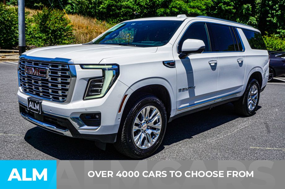 Used 2025 White GMC Denali image 2