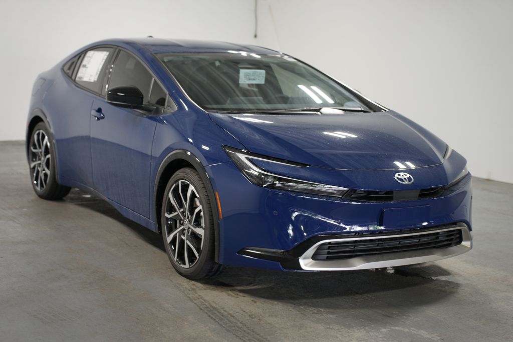 2025 Toyota Prius Plug-in 3