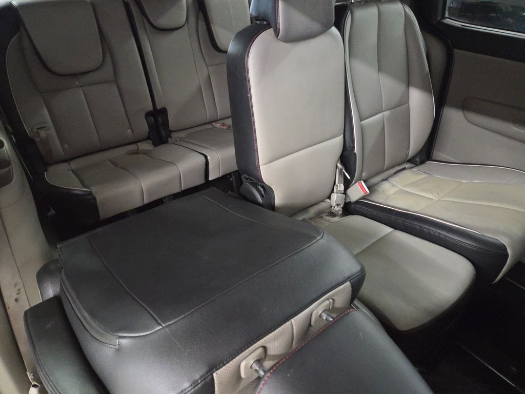 2021 Kia Sedona EX photo 18
