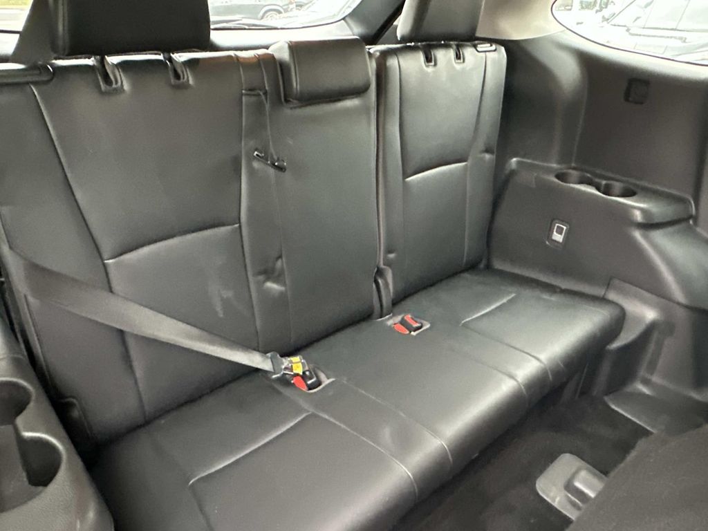 Thumbnail: 2021 Toyota Highlander - 23