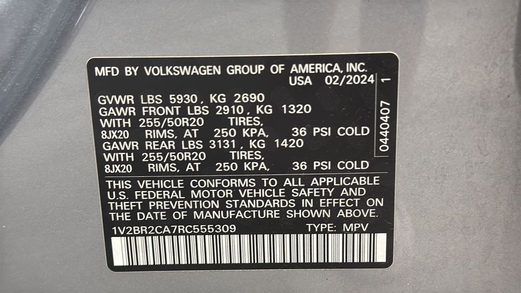 Used 2024 Silver Mist Metallic Volkswagen 2.0T SEL image 29