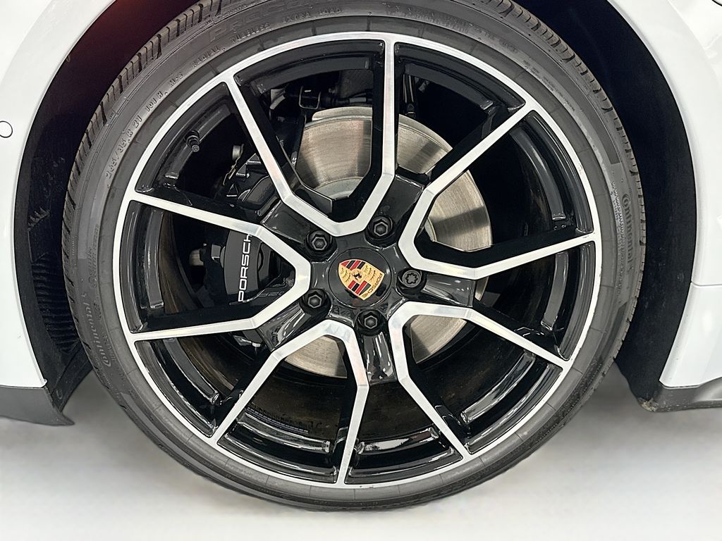 Thumbnail: 2026 Porsche Taycan - 30