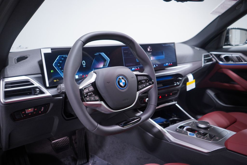 Thumbnail: 2025 BMW i4 - 6