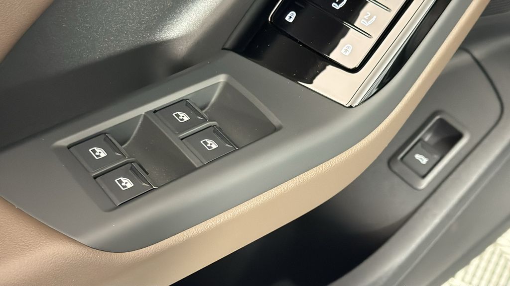 2025 Audi Q6 e-tron Premium 28