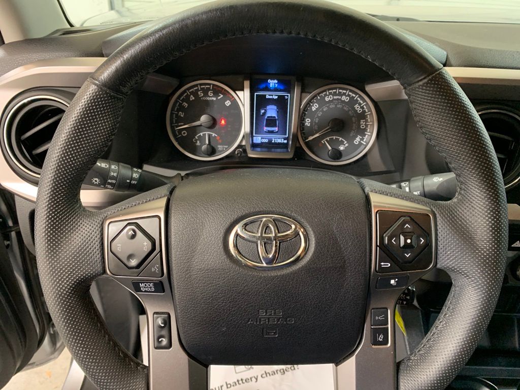 2022 Toyota Tacoma SR5 28