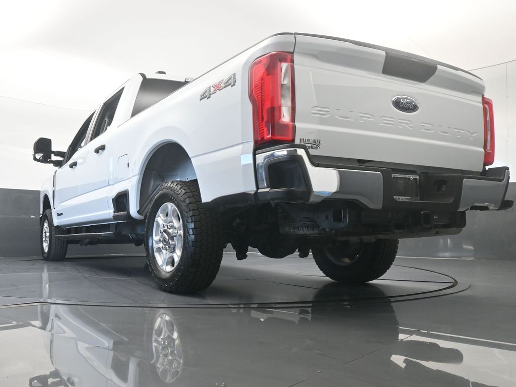 Used 2025 Oxford White Ford XLT image 62