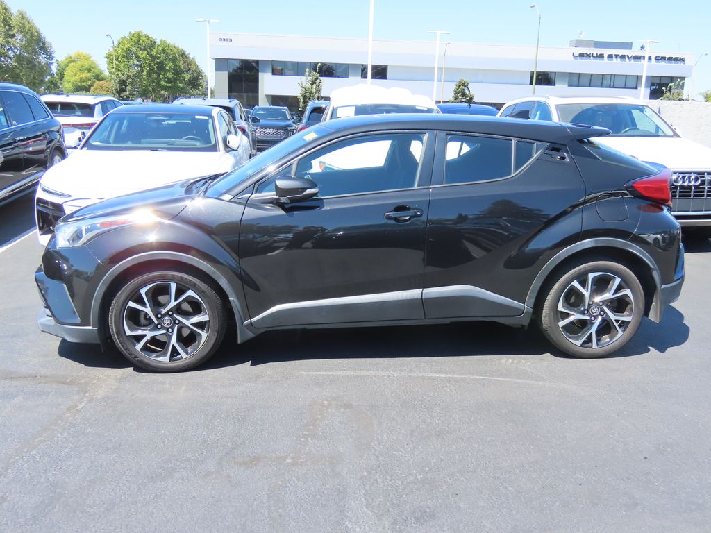 Thumbnail: 2018 Toyota C-HR - 2