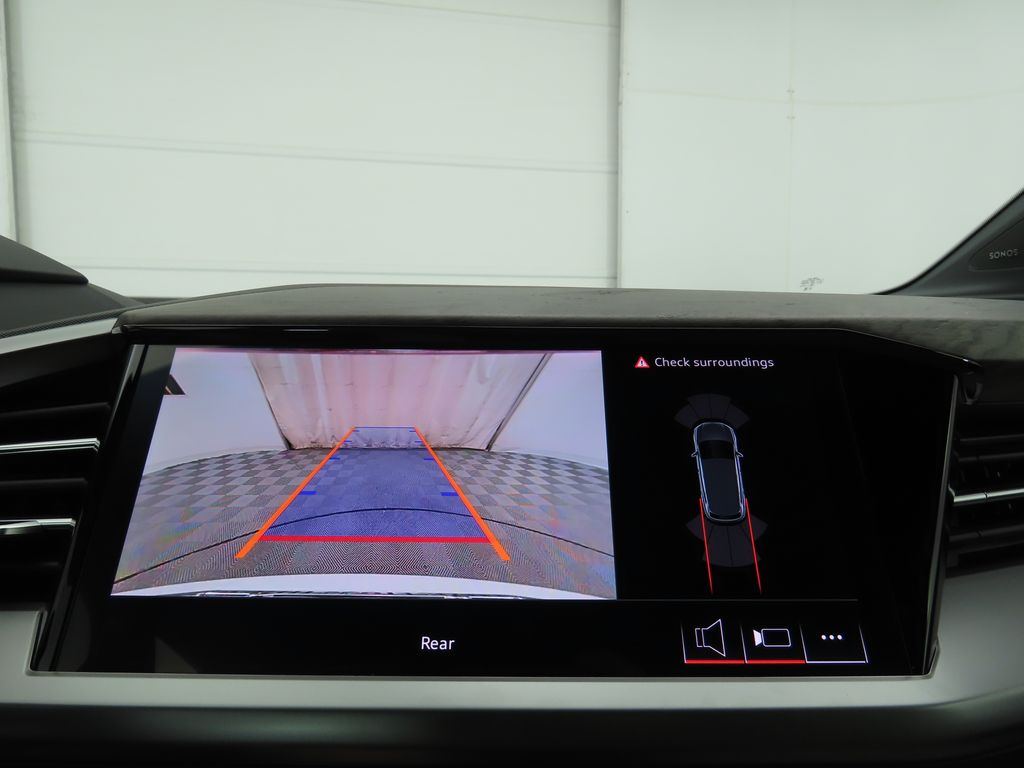 2025 Audi Q4 e-tron  17