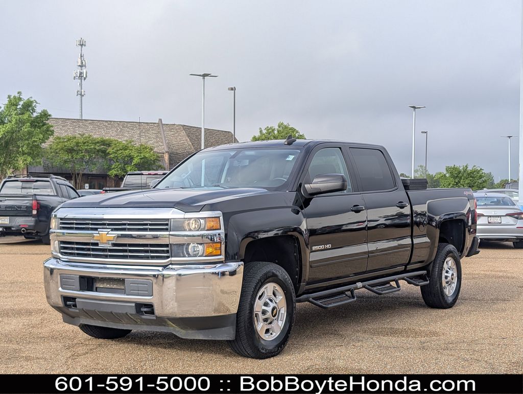 Black 2015 Chevrolet Silverado 2500HD LT Crew Cab 4WD Pickup Truck Four-Wheel Drive 6-Speed Automatic Overdrive