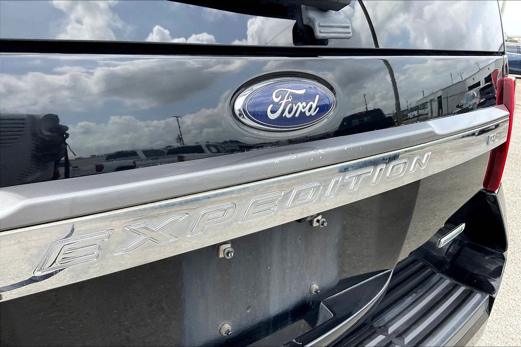 Used 2017 Ford Expedition EL Limited 4D Sport Utility