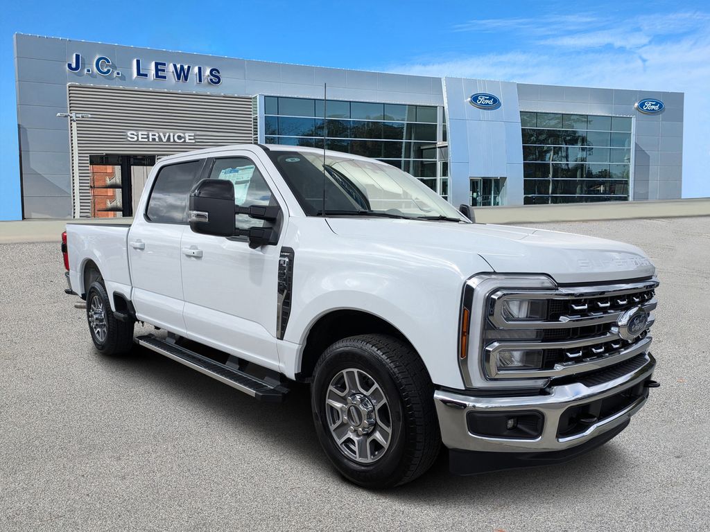 2026 Ford F-350 Super Duty LARIAT
