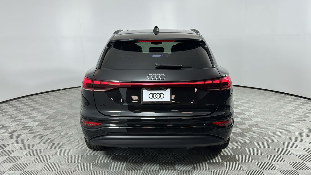 Thumbnail: 2025 Audi Q6 e-tron - 4