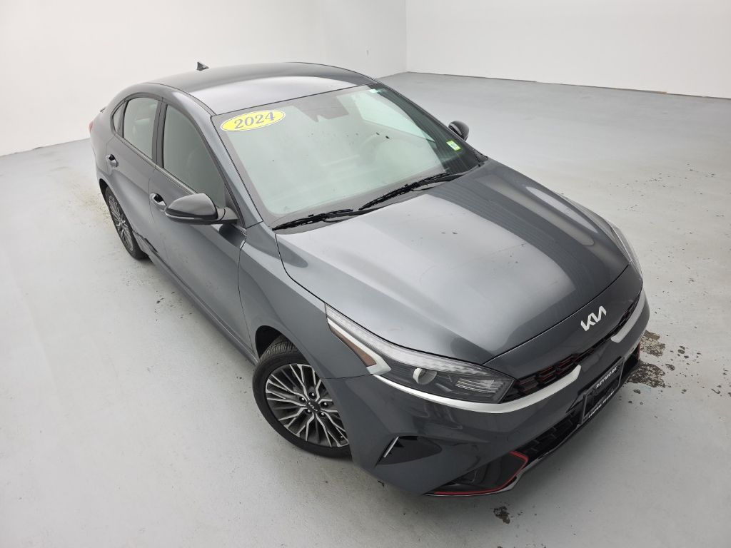 Gravity Gray 2024 Kia Forte Sedan Front-Wheel Drive Continuously Variable Transmission
