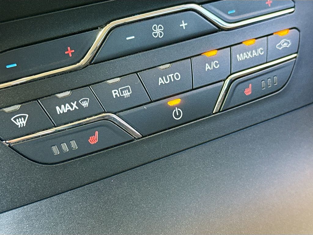 2019 Ford Edge SEL - Photo 20