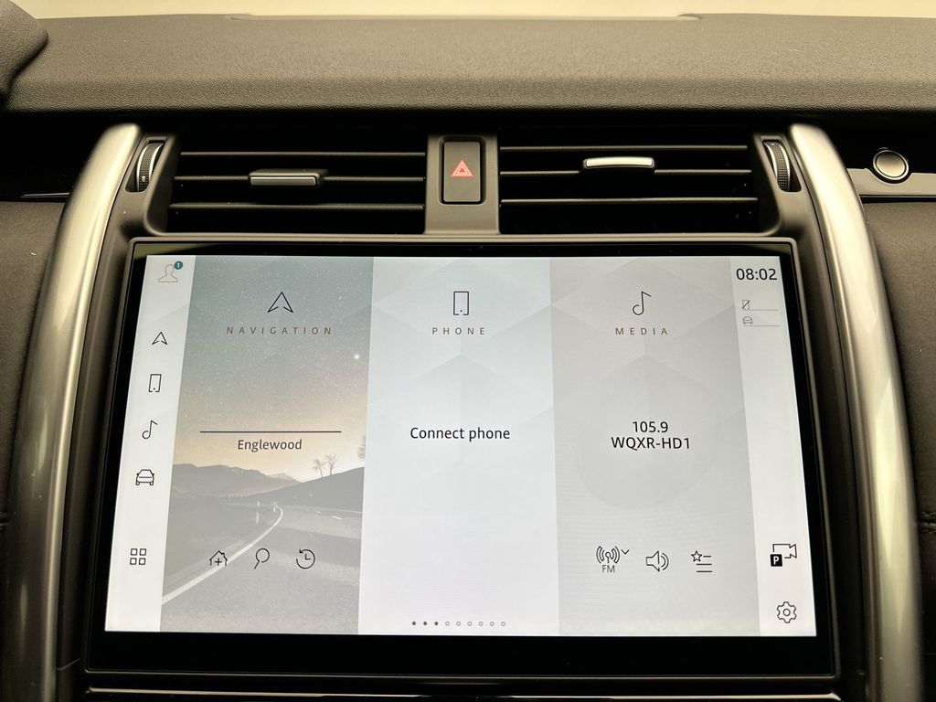 Thumbnail: 2025 Land Rover Discovery - 11