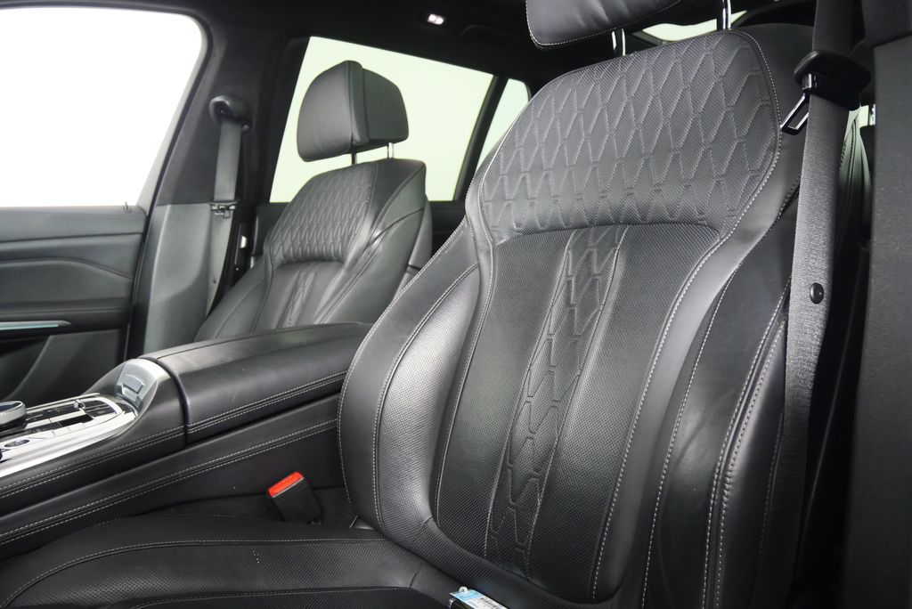 Thumbnail: 2020 BMW X7 - 11