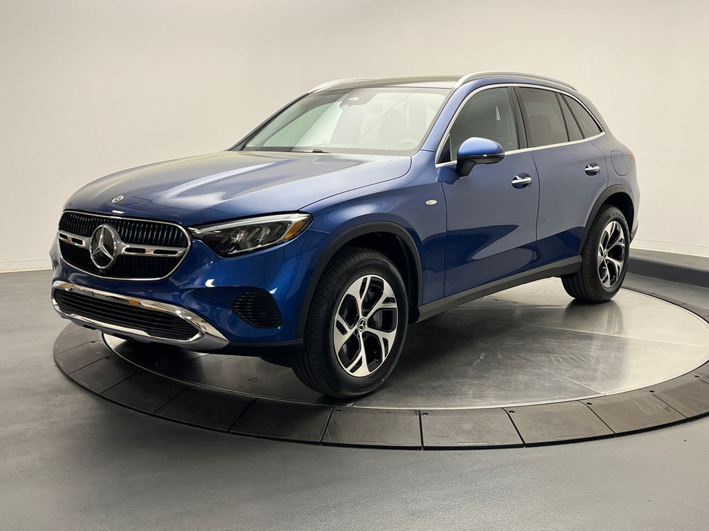 2025 Mercedes-Benz GLC 350 3