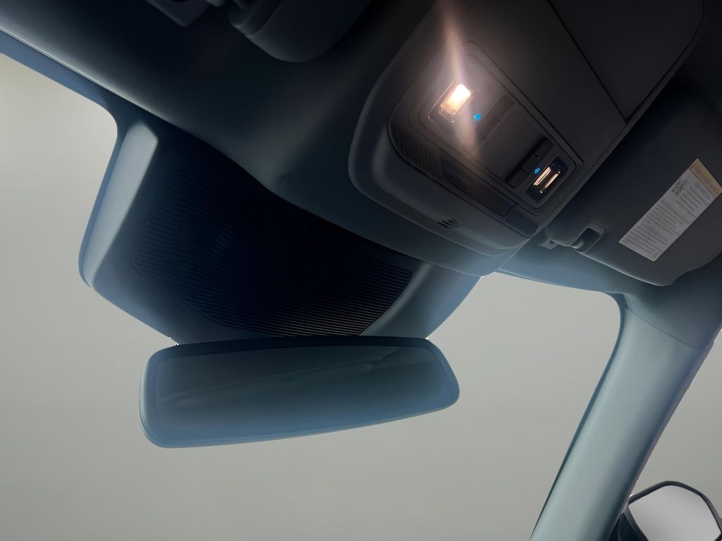 2023 Ford Explorer Limited - Photo 24