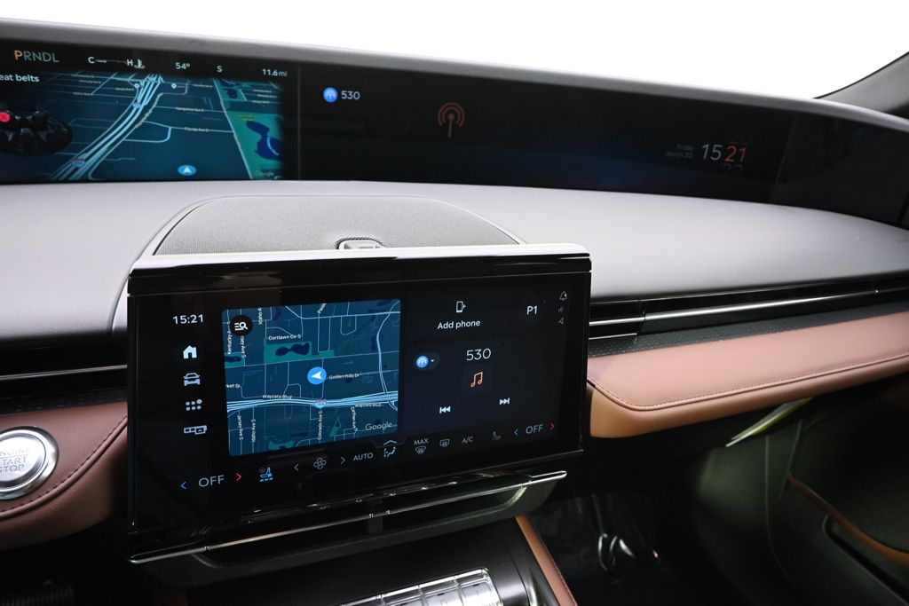 New 2026 White Lincoln Reserve image 24