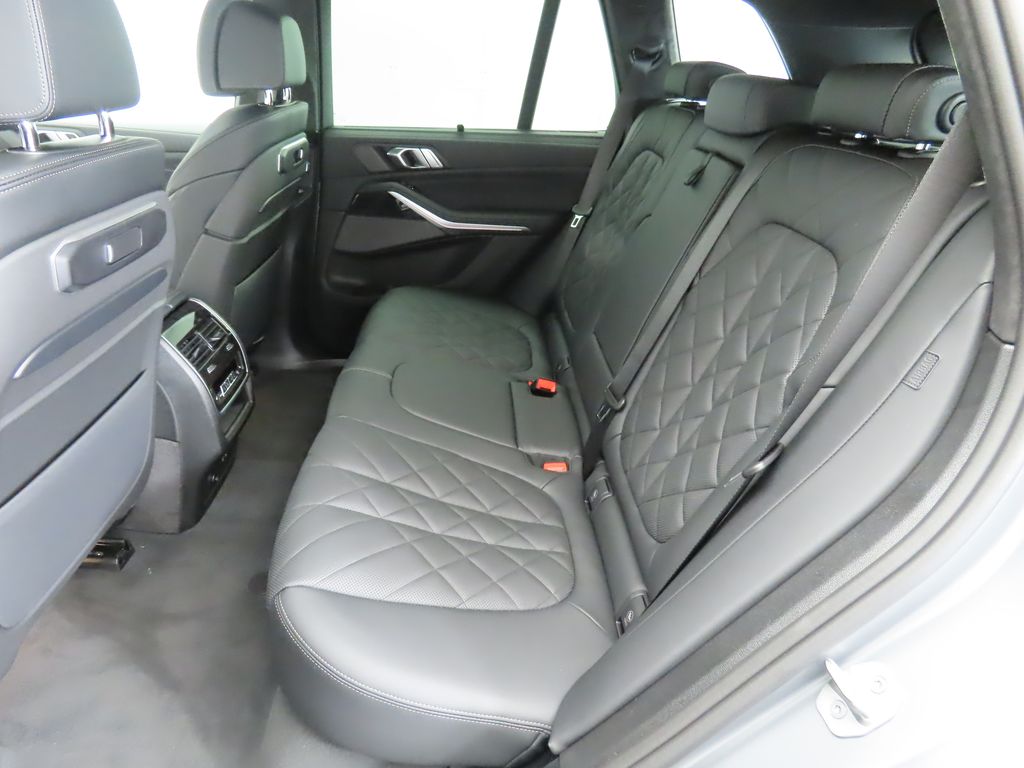 2026 BMW X5 xDrive40i 21