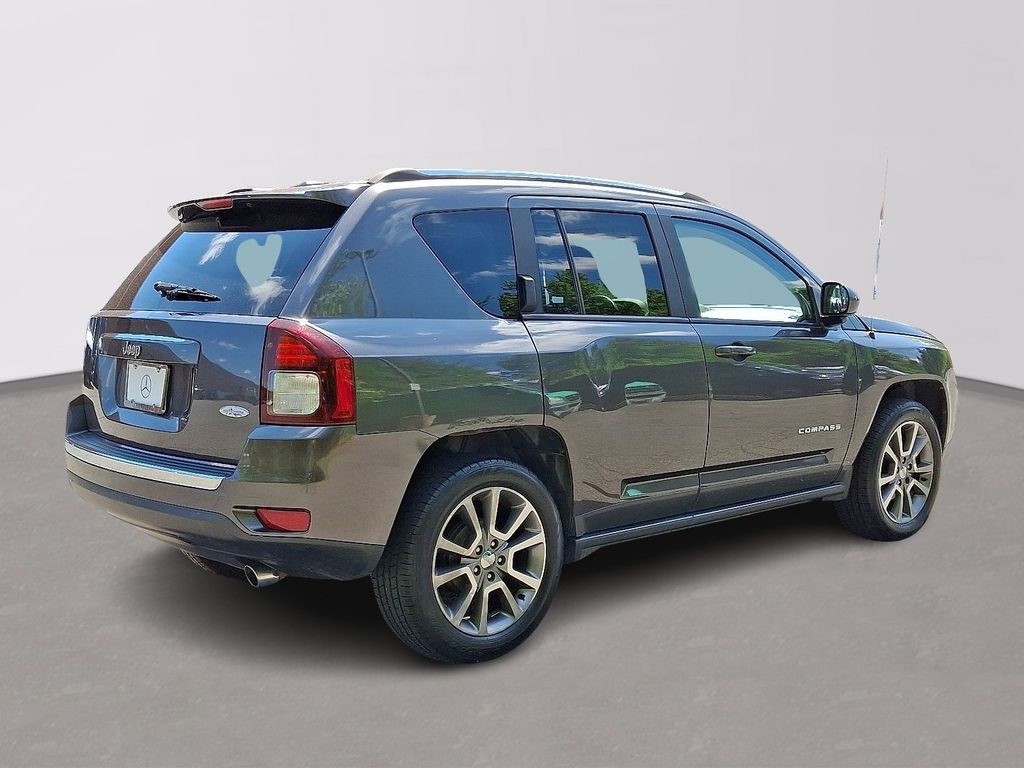 Thumbnail: 2017 Jeep Compass - 4