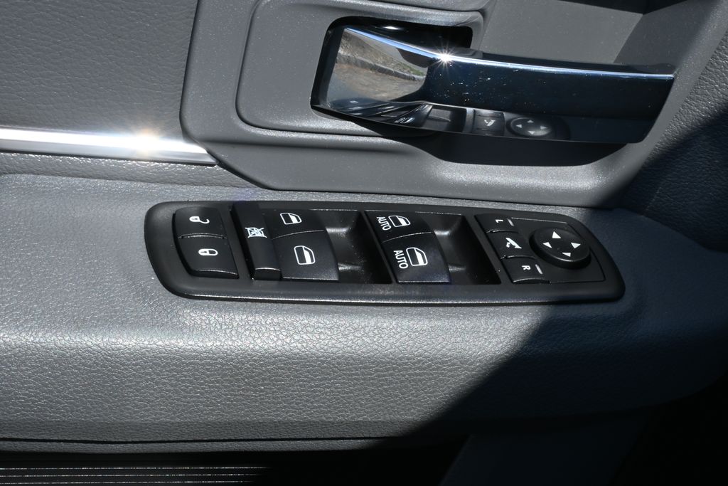 Thumbnail: 2018 RAM 1500 - 28