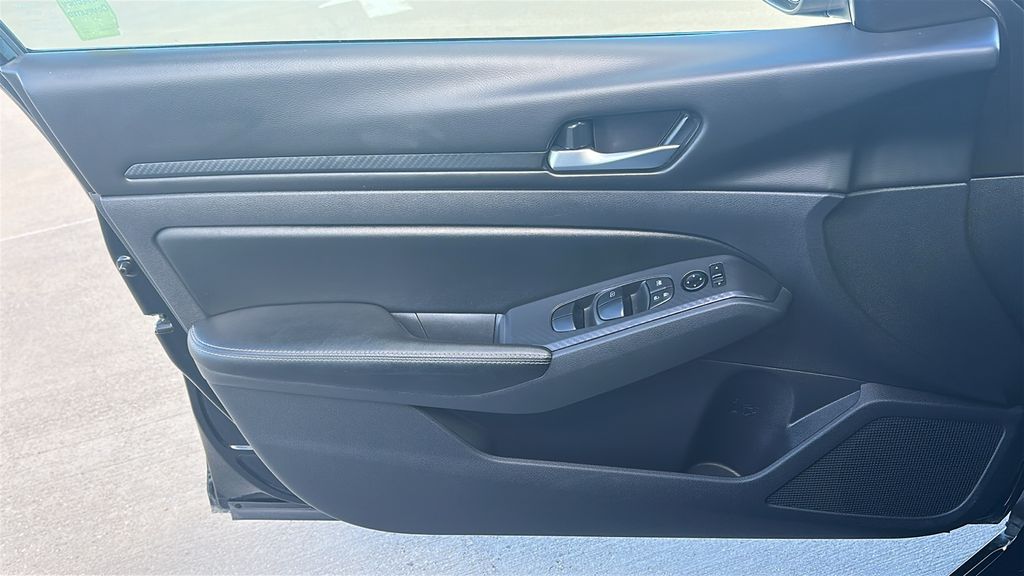 2025 Nissan Altima 2.5 SV Black at Durrett Motor Company