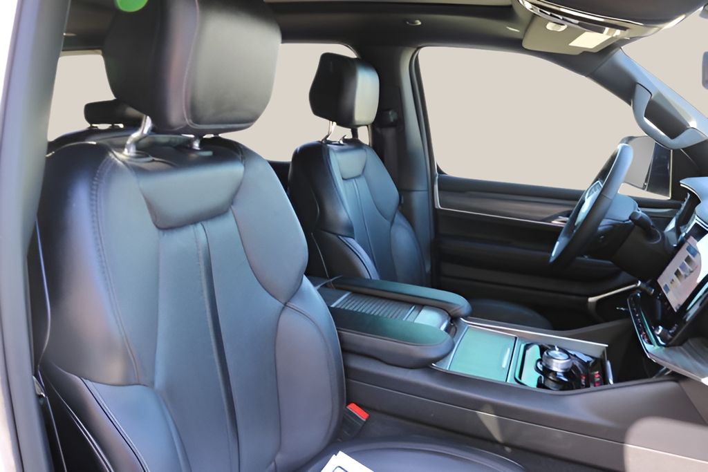 Used Car 2024 Jeep Wagoneer L  Series Ii For Sale Under $50,000 In Austin, Texas