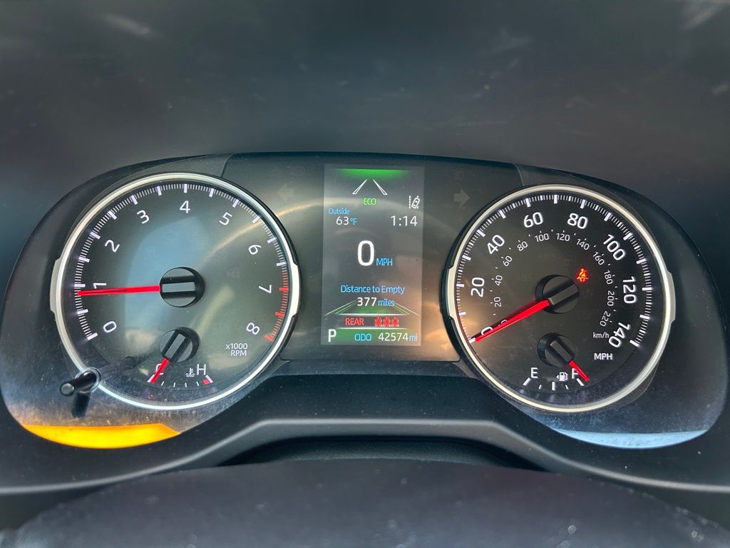 Thumbnail: 2022 Toyota RAV4 - 22