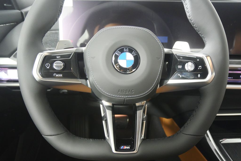 Thumbnail: 2026 BMW 7 Series - 21