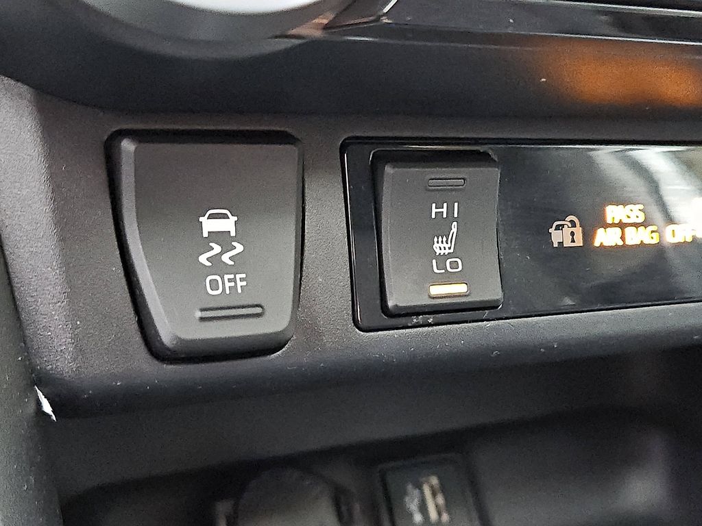 Thumbnail: 2024 Toyota RAV4 - 18