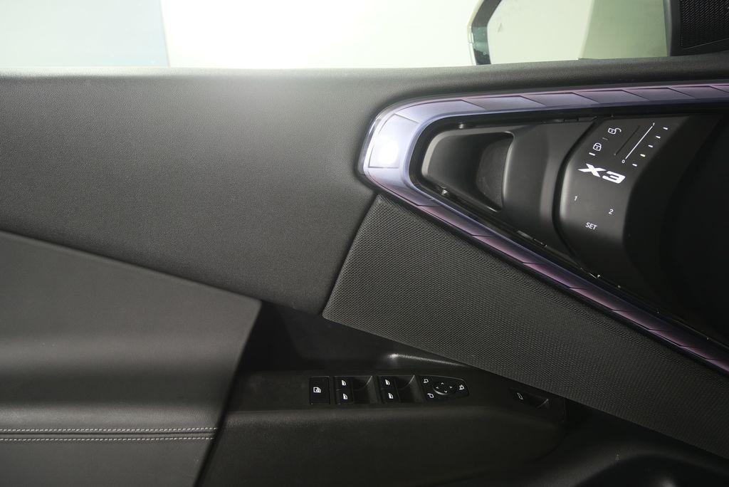 Thumbnail: 2025 BMW X3 - 8