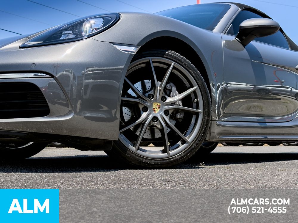 Used 2019 Grey Porsche Base image 30