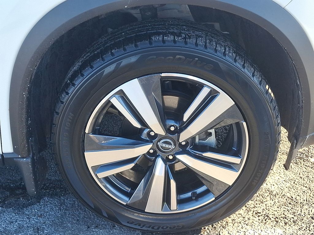 Thumbnail: 2023 Nissan Rogue - 8