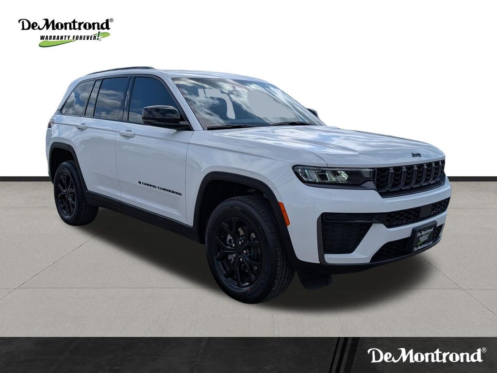 2026 Jeep Grand Cherokee Altitude White at Victoria Chrysler Dodge Jeep Ram