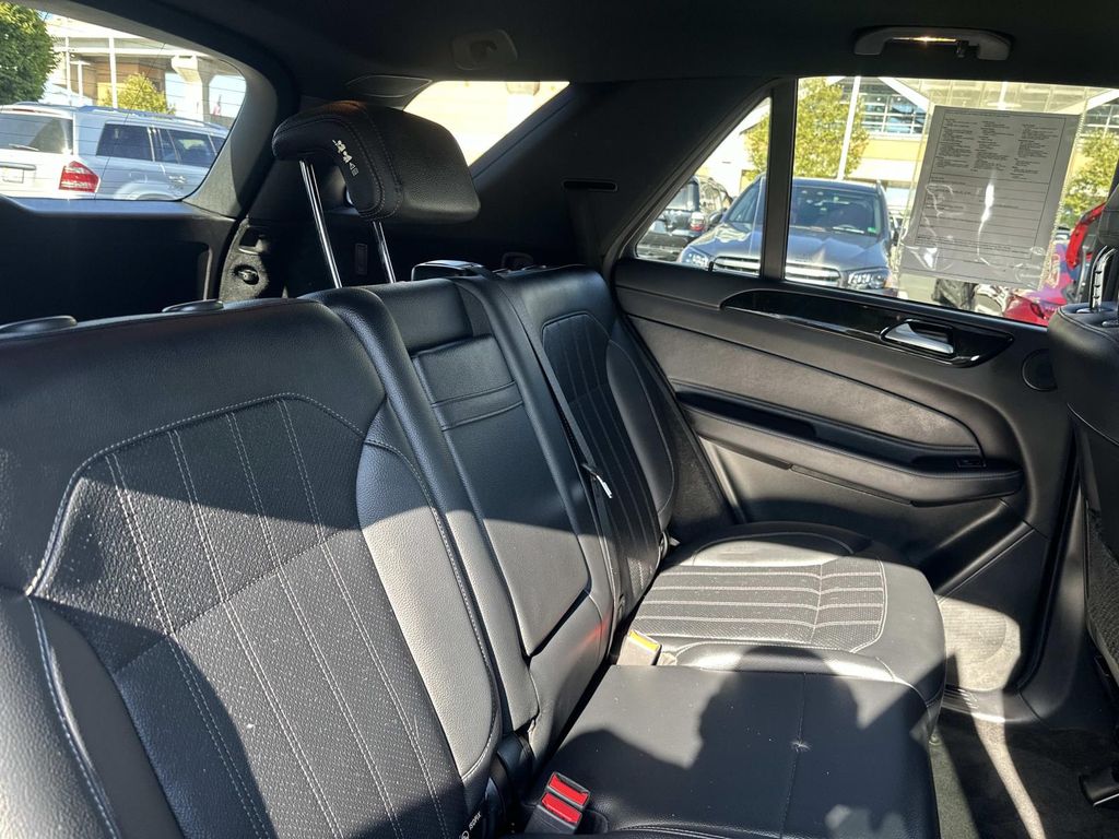 Thumbnail: 2017 Mercedes-Benz GLE - 27