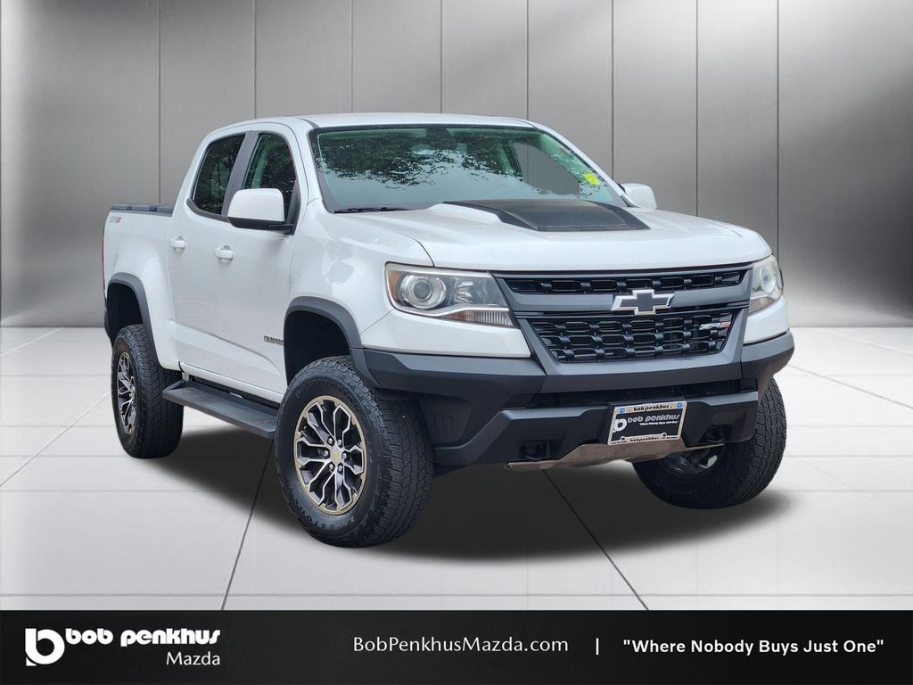 Summit White 2018 Chevrolet Colorado Pickup Truck Four-Wheel Drive 8-Speed Automatic