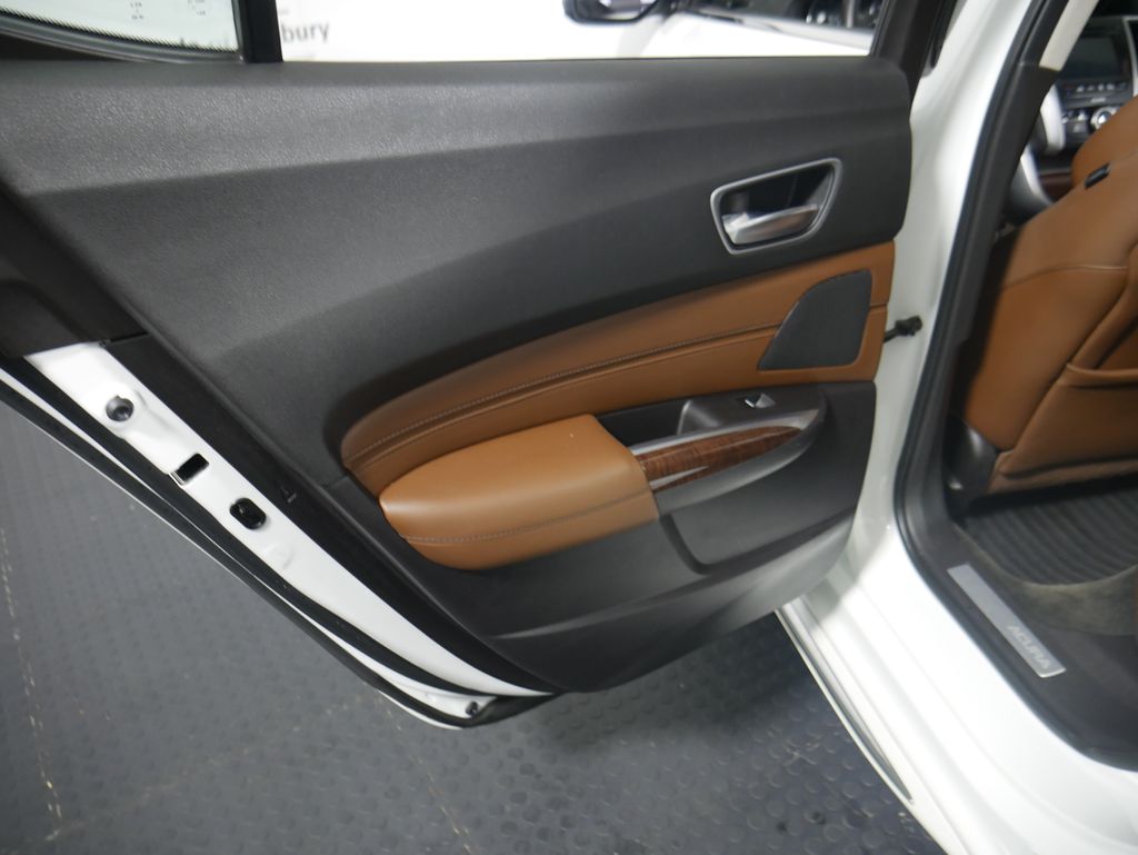 Thumbnail: 2018 Acura TLX - 12